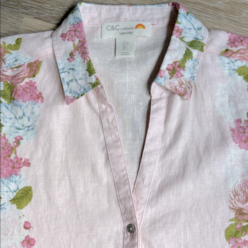 C & C California Button Up Ladies Shirt W/Collar V-Neck 100% Linen Size Large - Picture 2 of 7